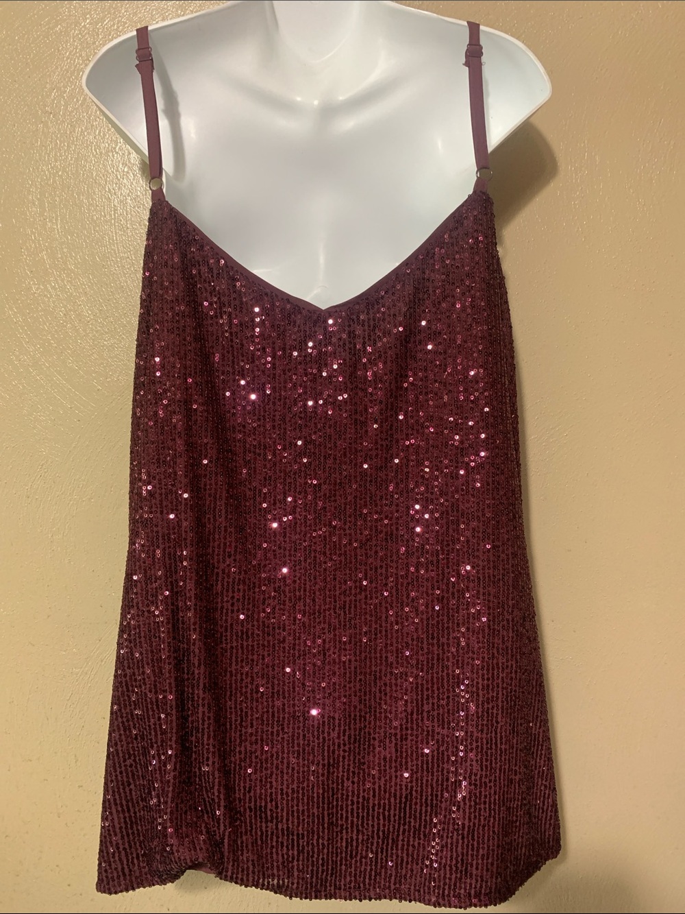 Torrid 4X Wine Sequin Spaghetti-Strap Top NWT - Picture 3 of 4